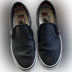 Custom Leather Black Pop Cush Vans Women’s 10 - Good condition with little wear